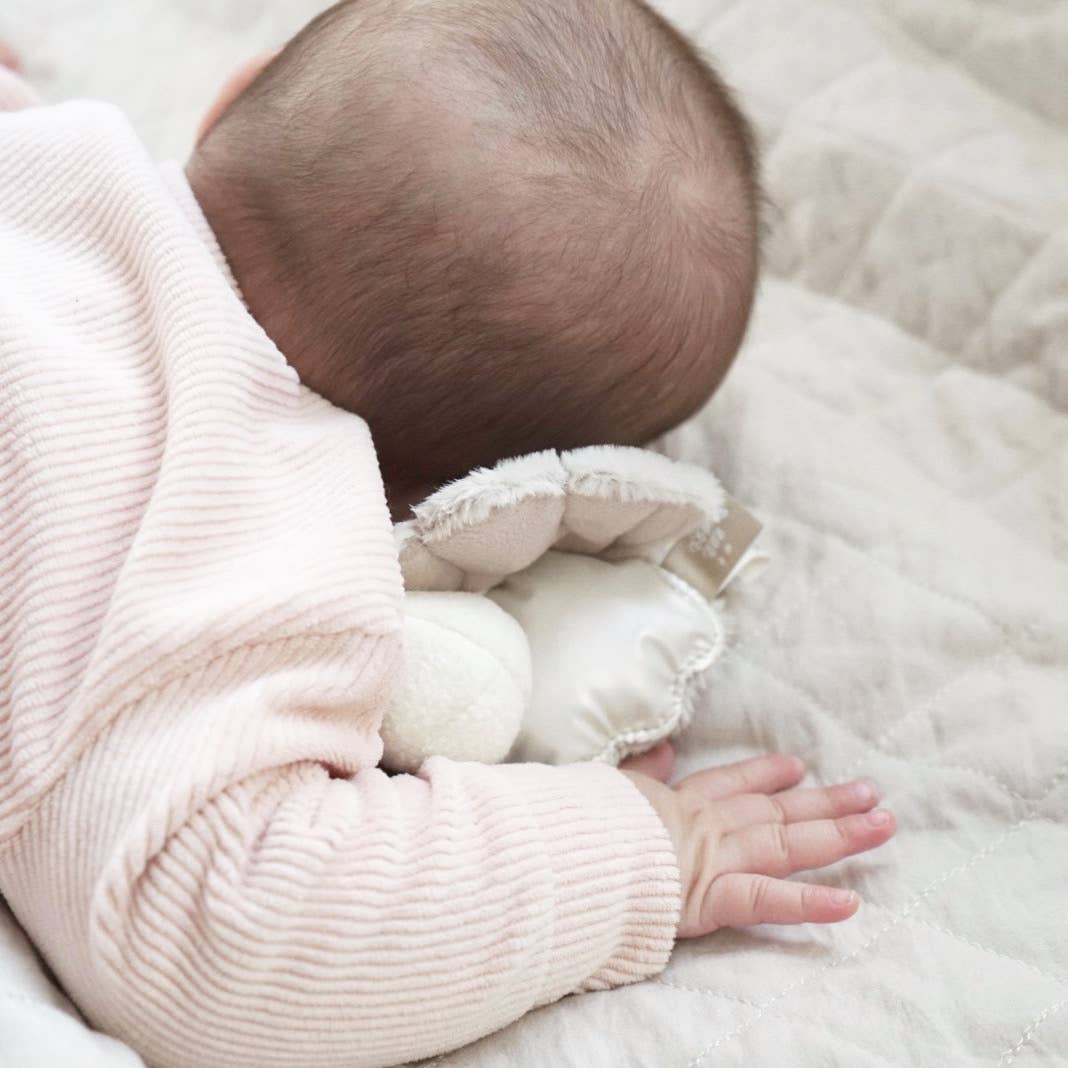 Oyster // Handheld Rattle for Baby