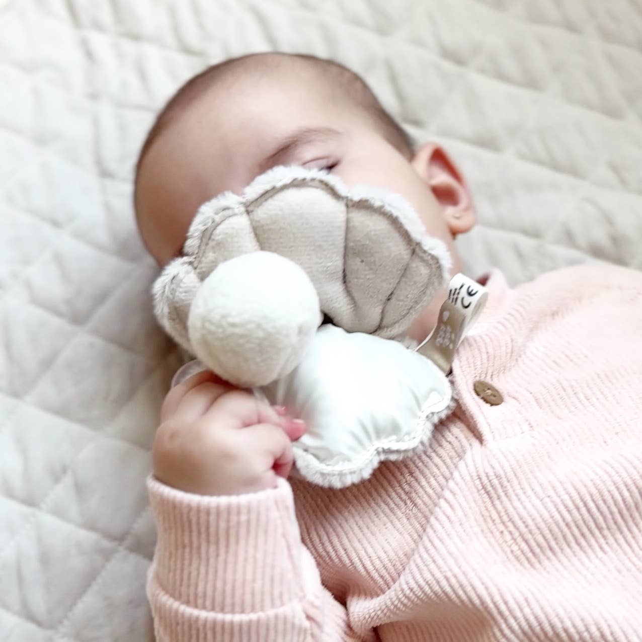 Oyster // Handheld Rattle for Baby