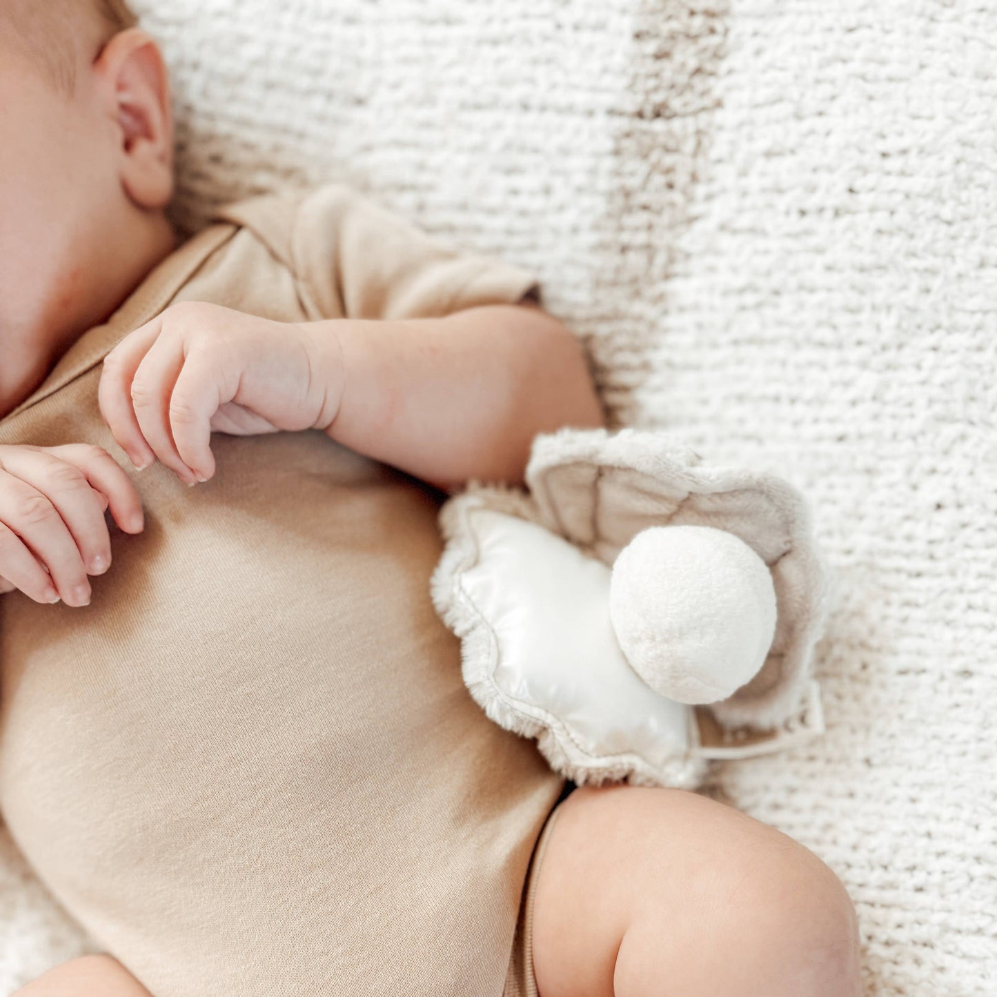 Oyster // Handheld Rattle for Baby