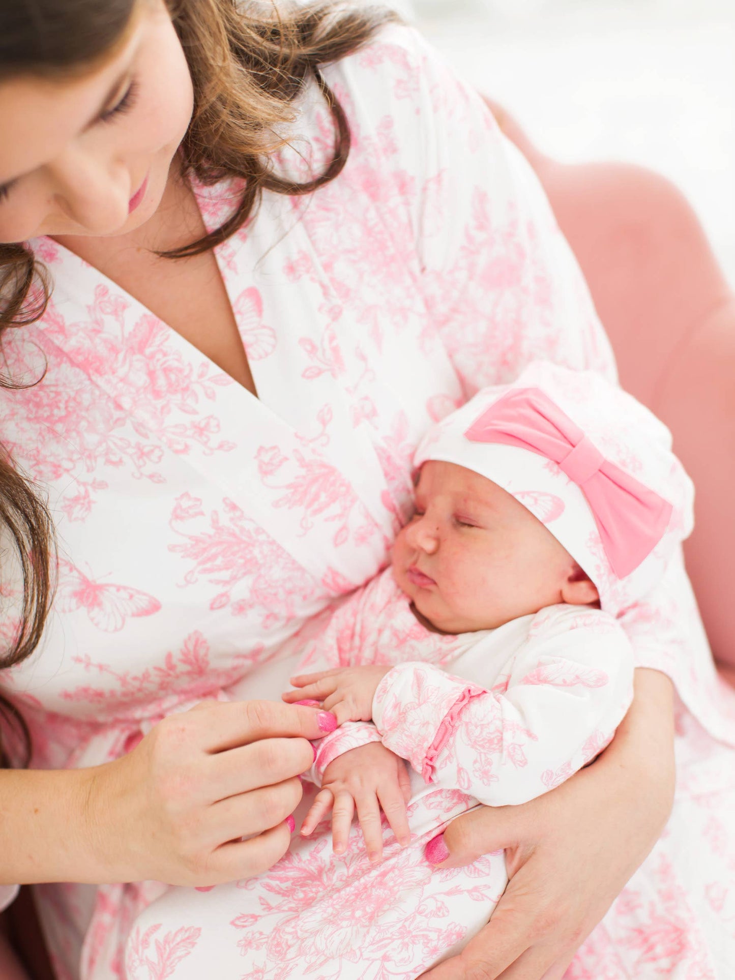 Baby Girls Knotted Sleep Gown & Bow Hat